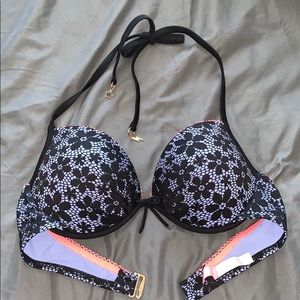 NWOT Victoria’s Secret “The Fabulous” bikini top